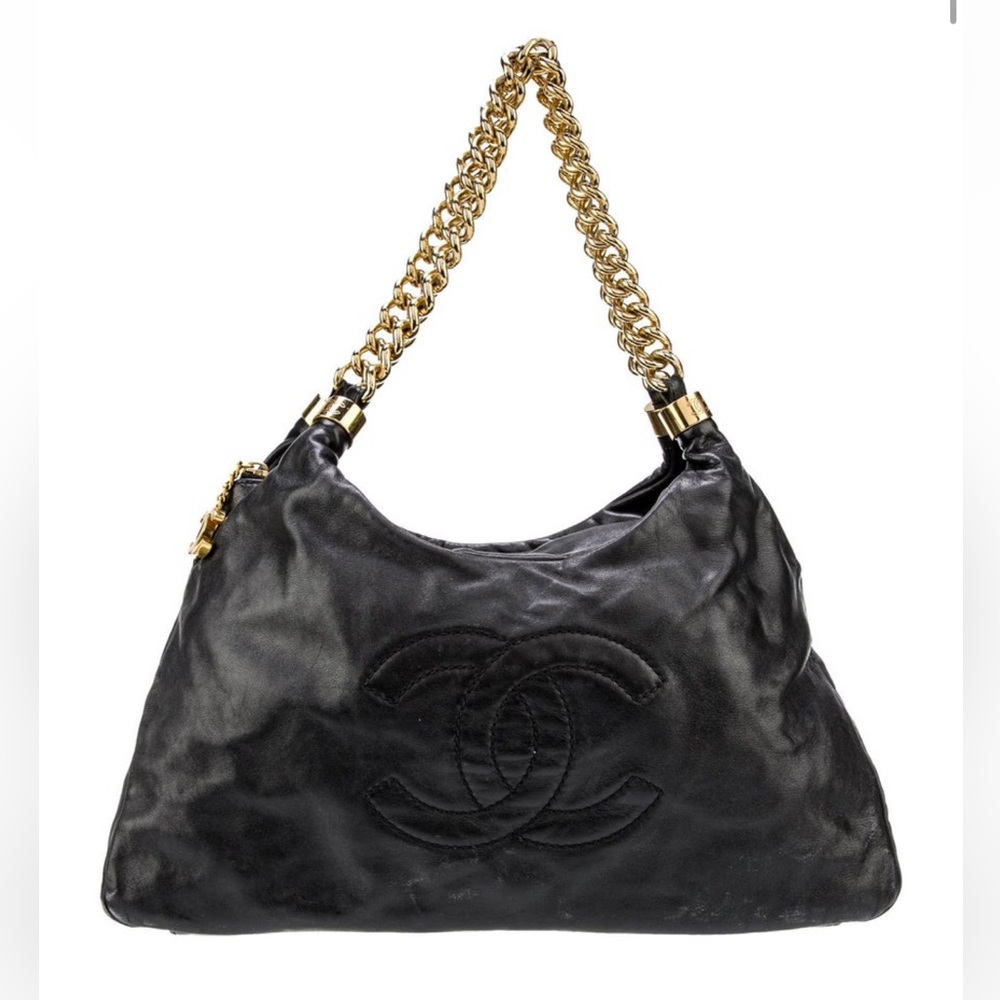 Chanel Black Leather Shoulder Bag with Gold Chain